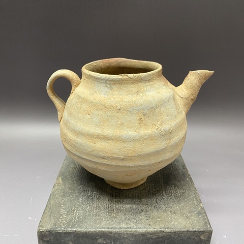 古玩陶瓷褐釉執(zhí)壺真品鑒賞圖