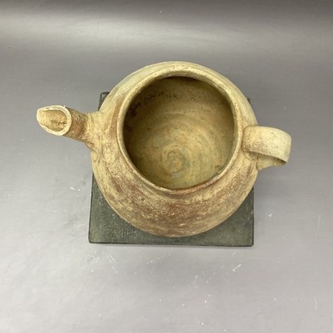 古玩陶瓷褐釉執(zhí)壺真品鑒賞圖