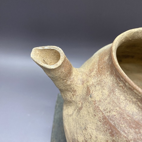 古玩陶瓷褐釉執(zhí)壺真品鑒賞圖