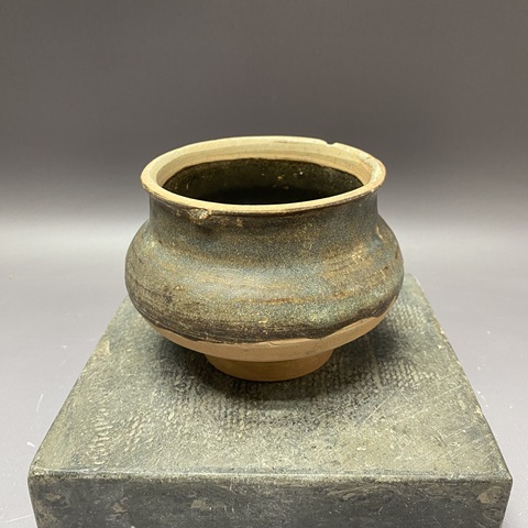 古玩陶瓷褐釉罐真品鑒賞圖