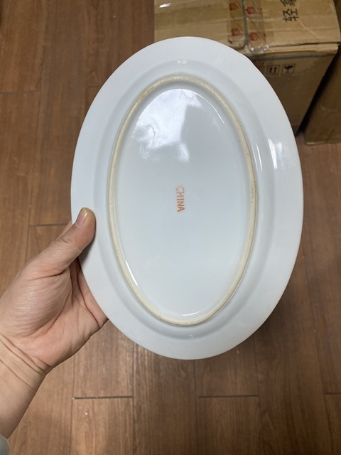 古玩陶瓷黃地粉彩花卉紋盤真品鑒賞圖