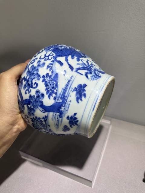 古玩陶瓷青花瑞獸紋罐真品鑒賞圖