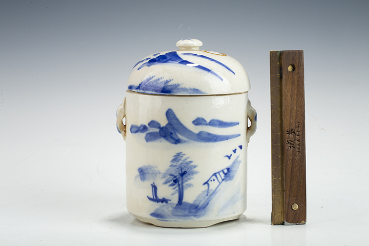 古玩陶瓷民國·青花山水紋蓋盅真品鑒賞圖