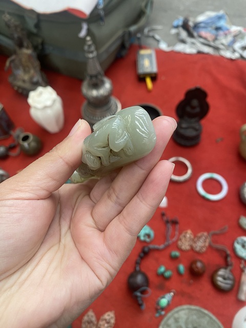 古玩玉器和田玉雕“馬上封侯”帶鉤真品鑒賞圖