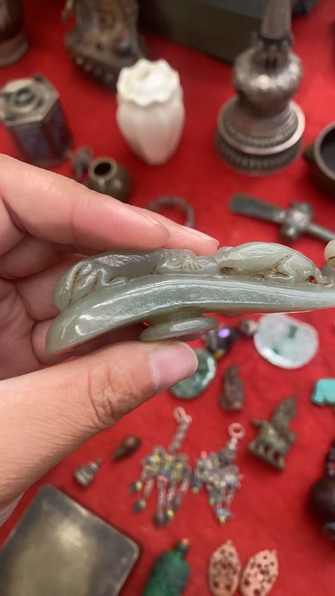 古玩玉器和田玉雕“馬上封侯”帶鉤真品鑒賞圖