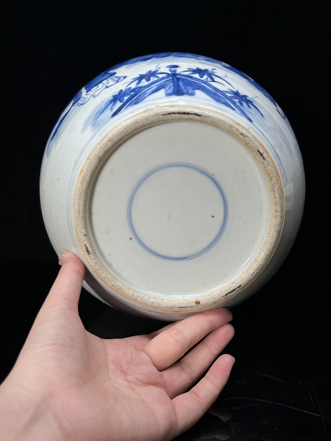 古玩陶瓷仕女嬰戲紋青花罐真品鑒賞圖