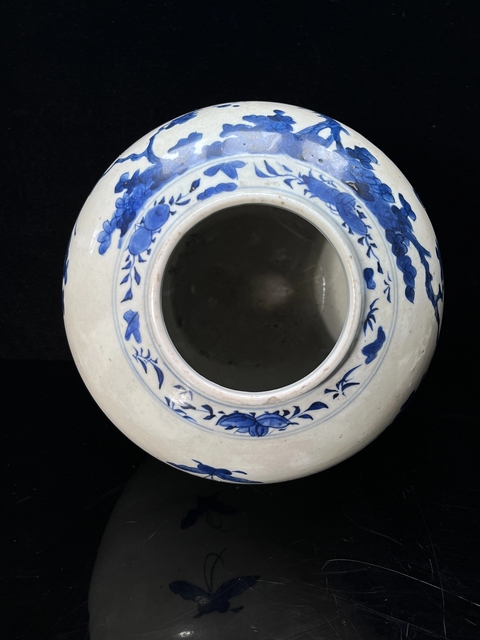 古玩陶瓷仕女嬰戲紋青花罐真品鑒賞圖