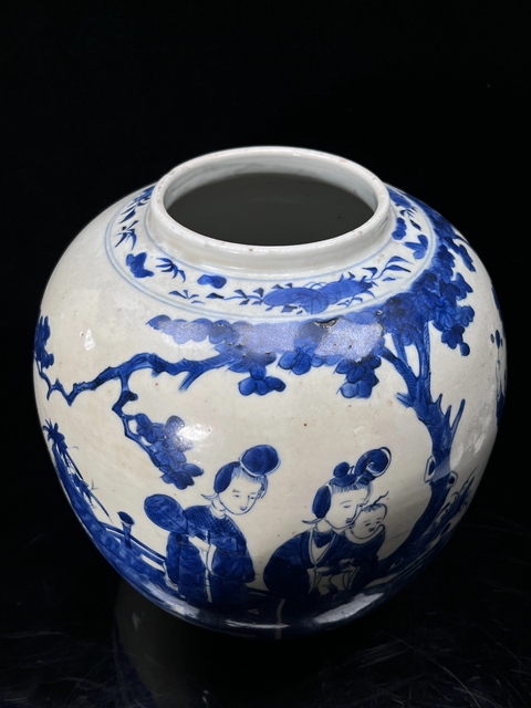 古玩陶瓷仕女嬰戲紋青花罐真品鑒賞圖