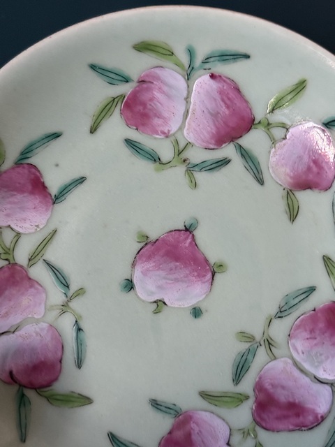 古玩陶瓷清·中期豆青釉十桃紋粉彩盤,晚清加彩拍賣,當前價格1000元