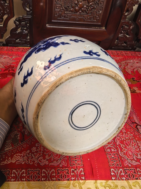 古玩陶瓷青花龍紋罐真品鑒賞圖