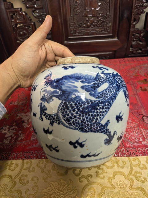 古玩陶瓷青花龍紋罐真品鑒賞圖