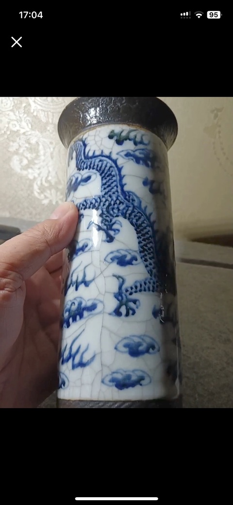 古玩陶瓷哥釉地鐵銹釉青花龍紋花觚真品鑒賞圖