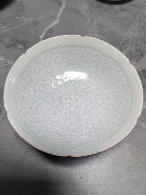 古玩陶瓷青白釉劃花碗真品鑒賞圖