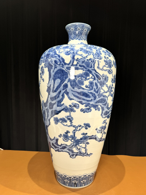 古玩陶瓷花鳥紋青花梅瓶真品鑒賞圖
