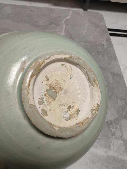 古玩陶瓷龍泉青瓷刻花大碗真品鑒賞圖