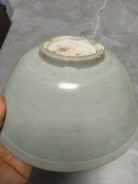 古玩陶瓷龍泉青瓷刻花大碗真品鑒賞圖