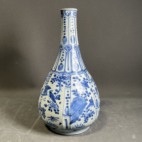 古玩陶瓷青花花卉花鳥紋膽瓶真品鑒賞圖