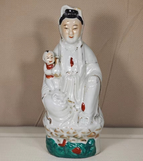 古玩陶瓷白釉觀音送子造像真品鑒賞圖