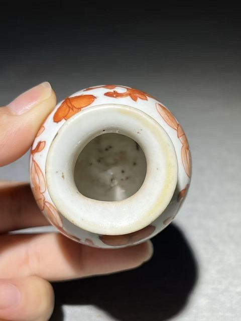 古玩陶瓷礬紅花卉紋水盂真品鑒賞圖