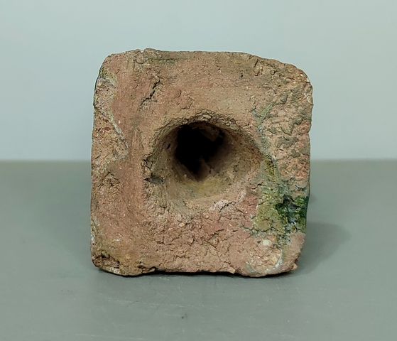 古玩陶瓷明三彩人物俑真品鑒賞圖