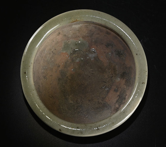 古玩陶瓷龍泉青瓷三足爐真品鑒賞圖