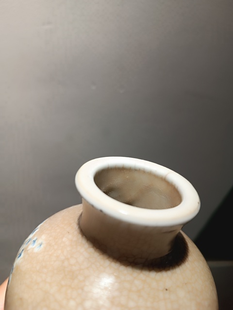 古玩陶瓷清中期哥釉青花瓶真品鑒賞圖