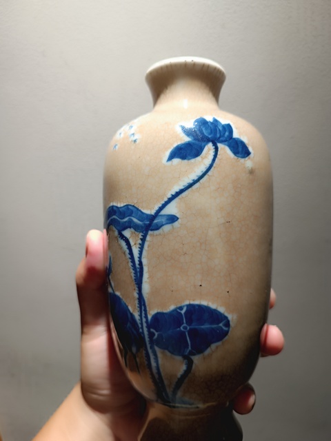 古玩陶瓷清中期哥釉青花瓶真品鑒賞圖