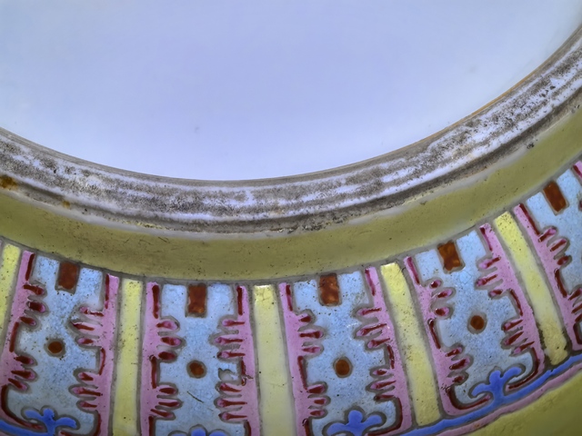 古玩陶瓷粉彩罐真品鑒賞圖