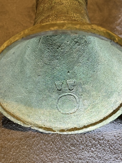 古玩銅器獸面紋青銅觚真品鑒賞圖