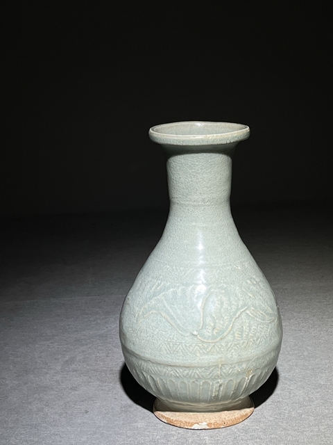 古玩陶瓷云市窯花卉紋盤口瓶真品鑒賞圖