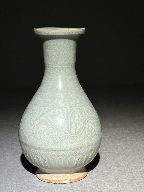 古玩陶瓷云市窯花卉紋盤口瓶真品鑒賞圖