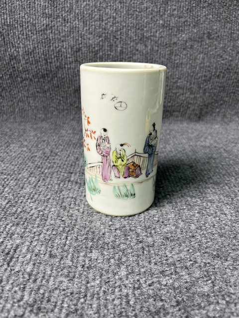 古玩陶瓷淺降彩高士童子紋筆筒真品鑒賞圖