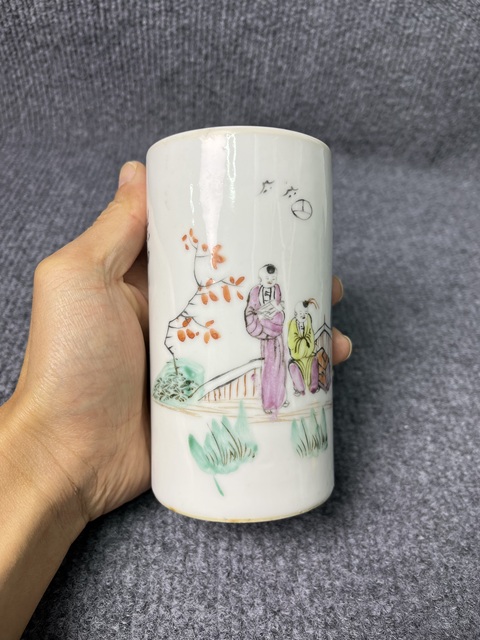 古玩陶瓷淺降彩高士童子紋筆筒真品鑒賞圖