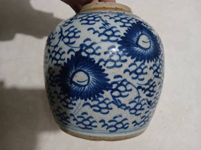 古玩陶瓷青花貓眼罐真品鑒賞圖