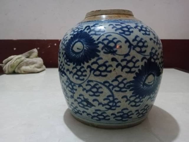 古玩陶瓷青花貓眼罐真品鑒賞圖