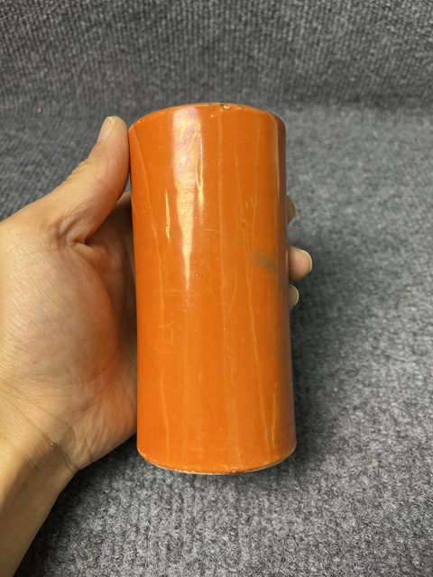 古玩陶瓷珊瑚紅地描金山水紋筆筒真品鑒賞圖