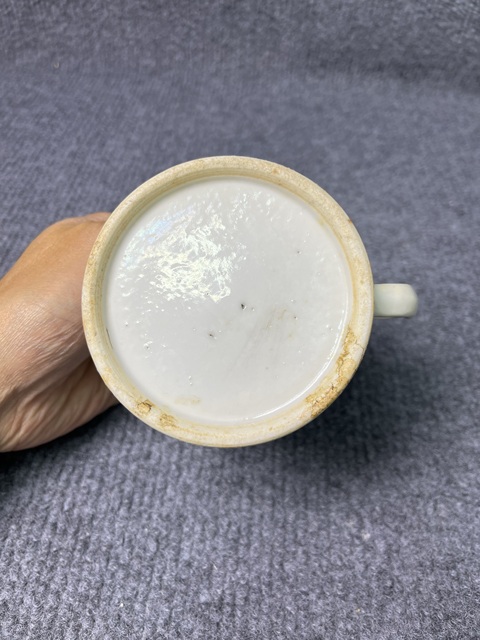 古玩陶瓷廣彩開窗花卉紋馬克杯真品鑒賞圖