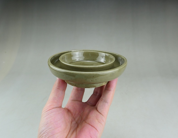 古玩陶瓷龍泉青瓷托盤真品鑒賞圖