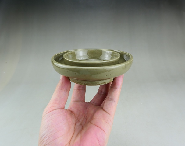 古玩陶瓷龍泉青瓷托盤真品鑒賞圖