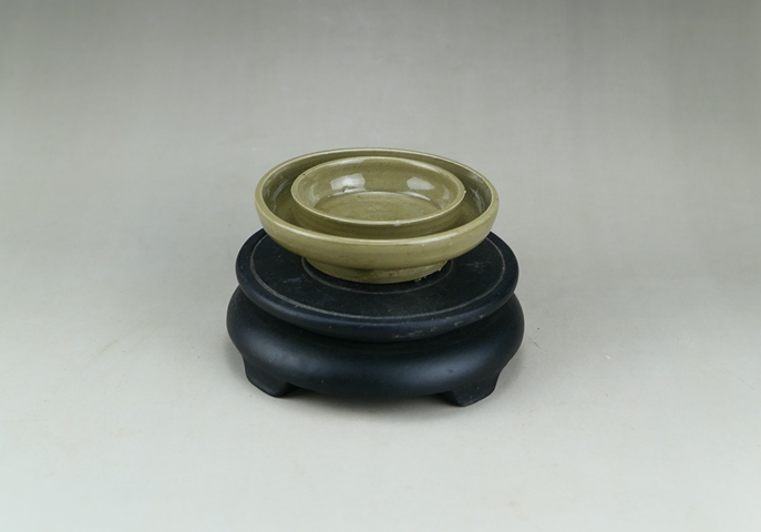 古玩陶瓷龍泉青瓷托盤真品鑒賞圖