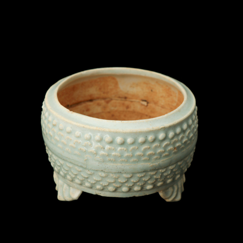 古玩陶瓷南宋影青印花三足香爐真品鑒賞圖