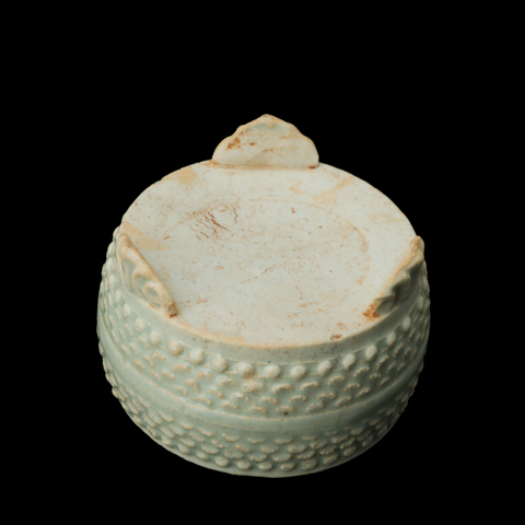 古玩陶瓷南宋影青印花三足香爐真品鑒賞圖