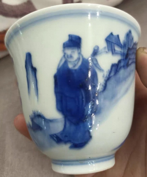古玩陶瓷人物紋青花杯真品鑒賞圖