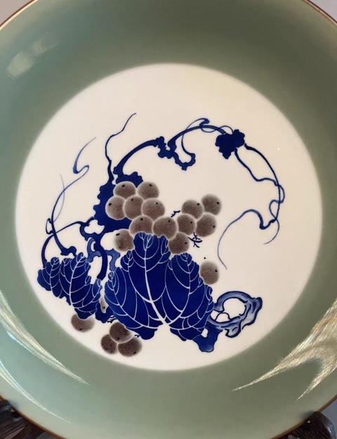 古玩陶瓷葡萄紋雙圈足盤真品鑒賞圖