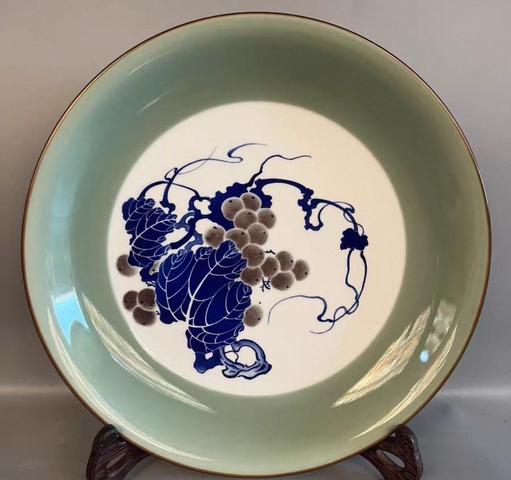 古玩陶瓷葡萄紋雙圈足盤真品鑒賞圖