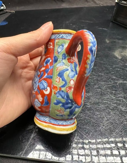 古玩陶瓷青花加彩花卉紋奶壺真品鑒賞圖