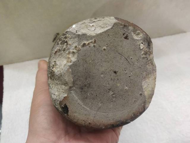 古玩陶瓷唐代邢窯黃釉刻席紋執壺拍賣,當前價格3988元