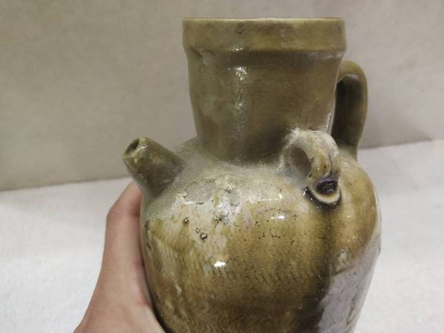 古玩陶瓷唐代邢窯黃釉刻席紋執壺拍賣,當前價格3988元