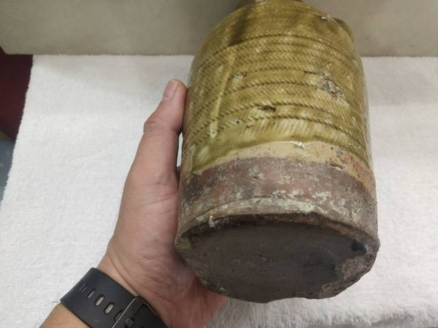 古玩陶瓷唐代邢窯黃釉刻席紋執壺拍賣,當前價格3988元