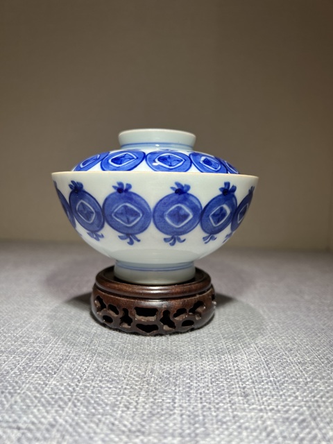 古玩陶瓷（晚清民國(guó)）青花瓔珞紋茶蓋碗拍賣，當(dāng)前價(jià)格0元